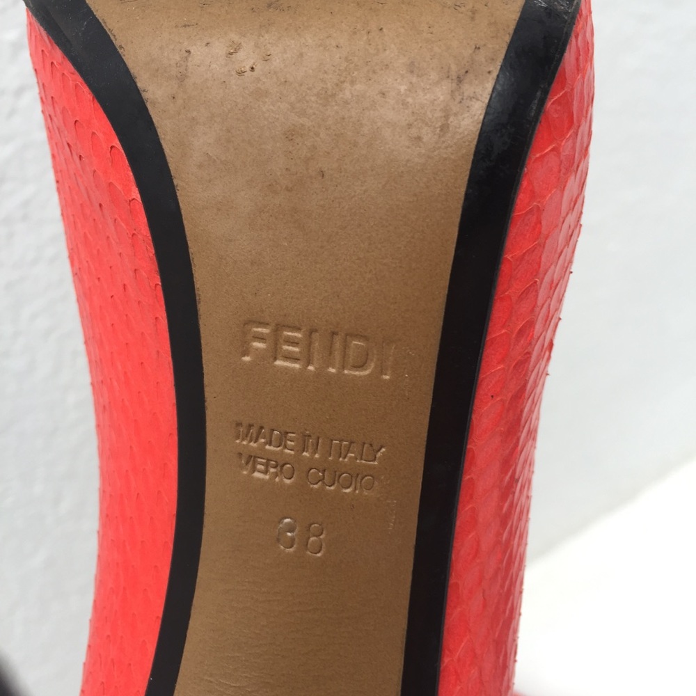 ๐ดSOLD๐ด Fendi Red Snakeskin Diamond Sculpted Heel Pumps - Picture 5 of 10